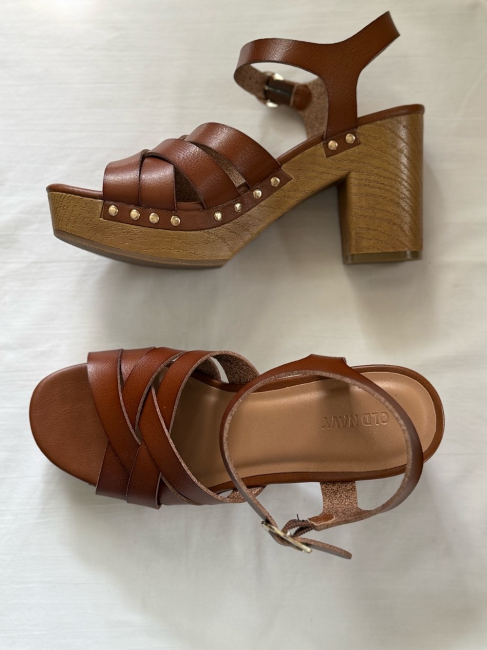 NWOT Old Navy Brown Leather Platform Sandals